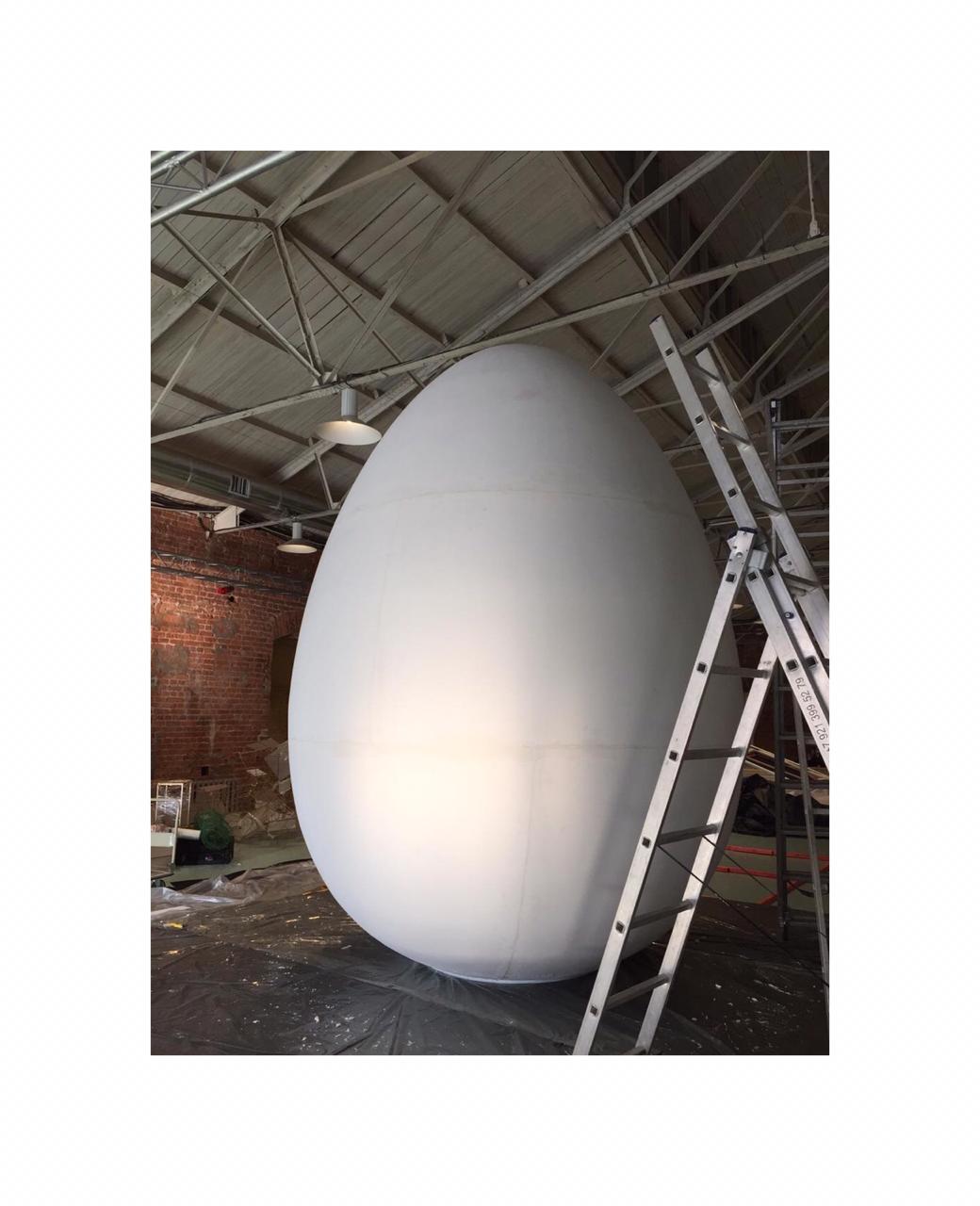 Большое яйцо из пенопласта. Большие яйца из пенопласта. Огромное яйцо из пенопласта. Самое большое яйцо.